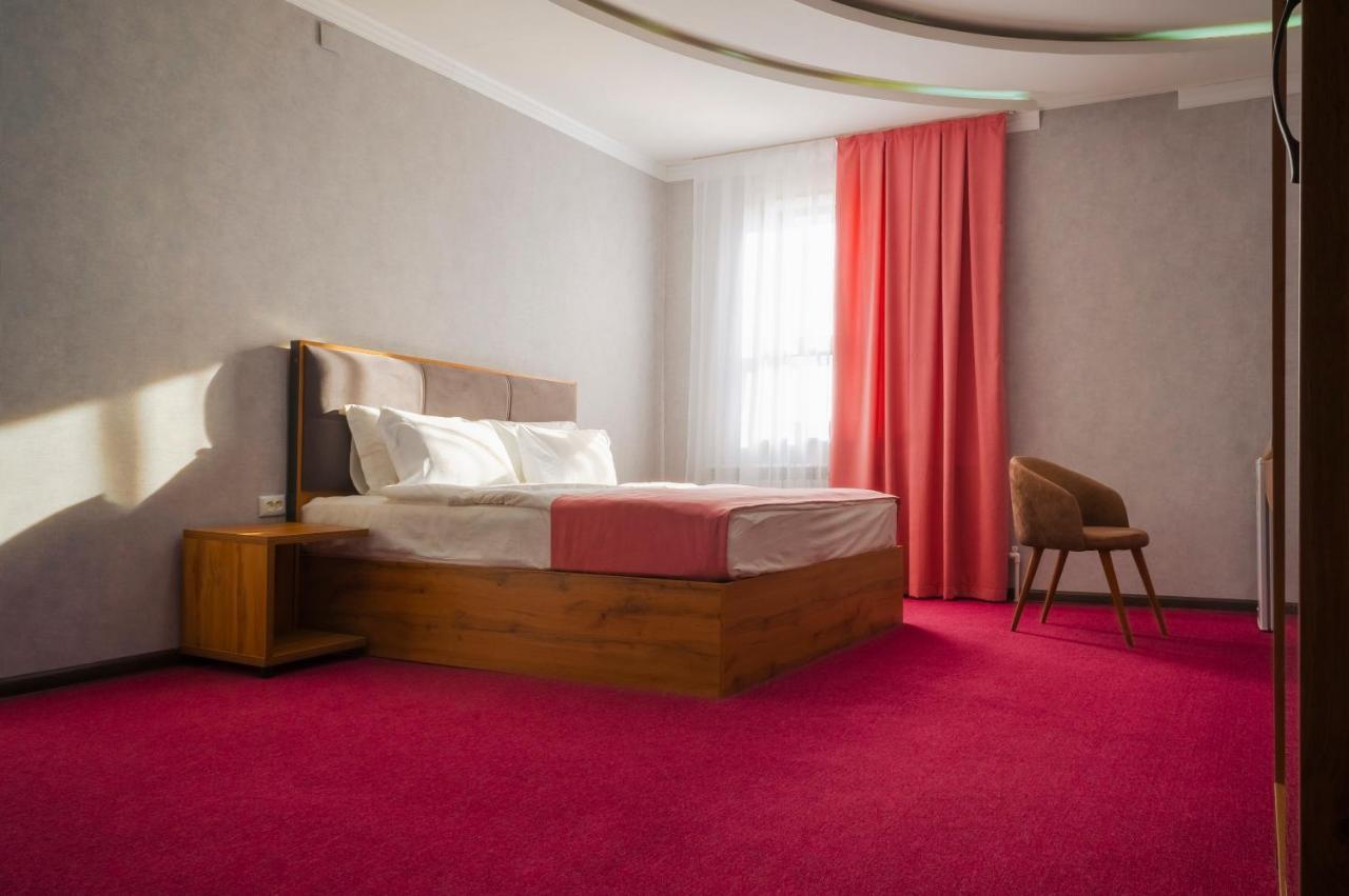 Rich Hotel Turkistan ภายนอก รูปภาพ