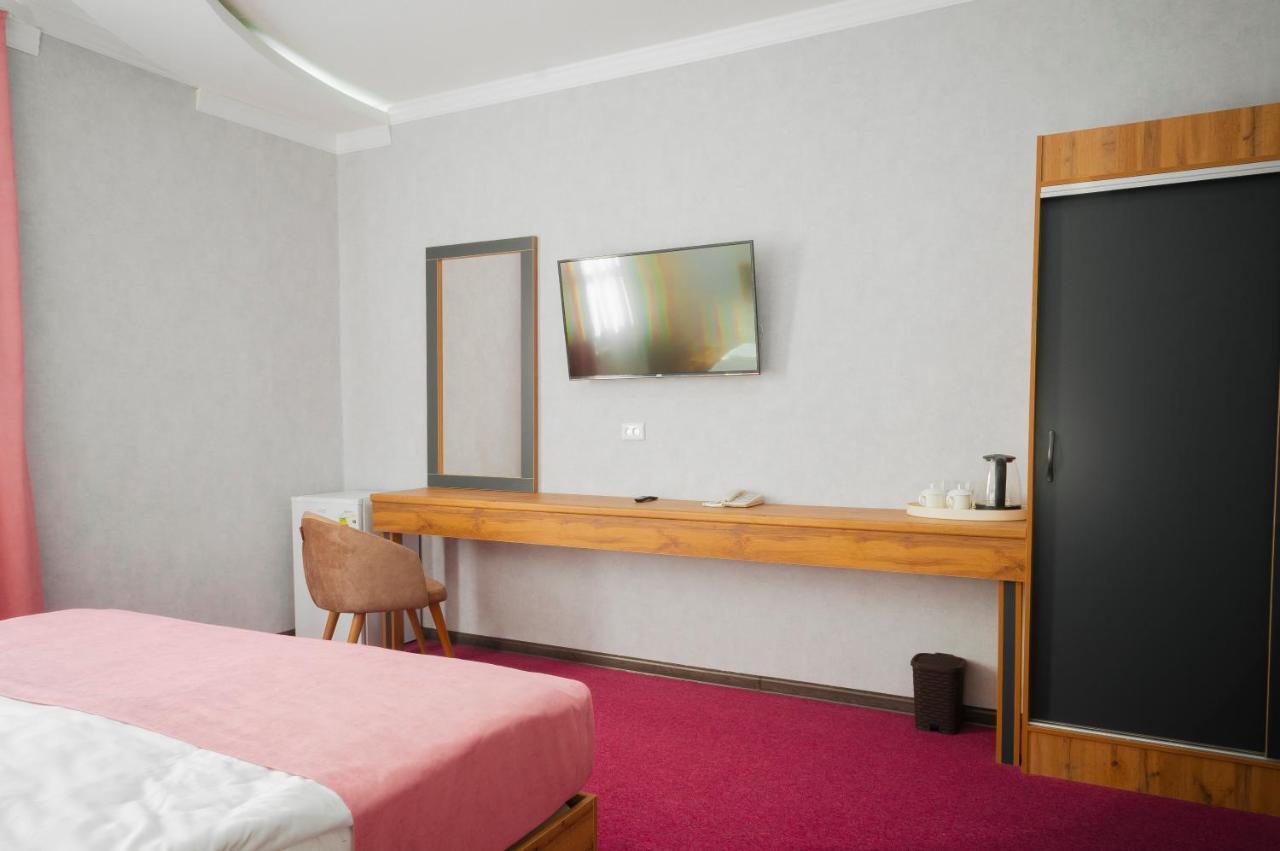 Rich Hotel Turkistan ภายนอก รูปภาพ